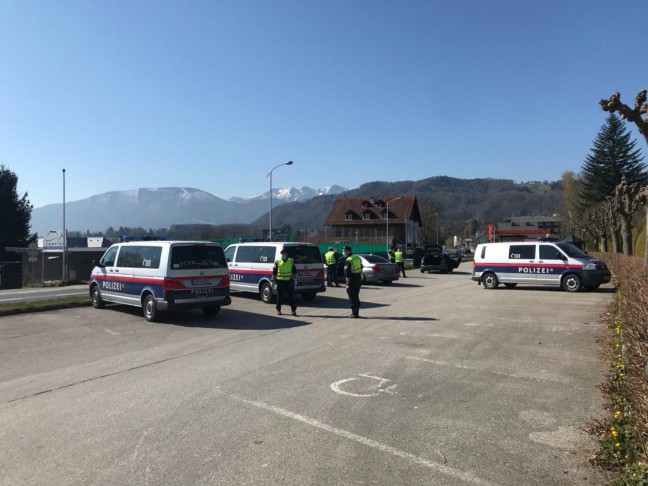 Polizeikontrollen gegen Covid19-Tagestourismus im Salzkammergut