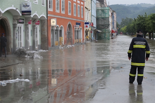 Hochwasser an der Donau in Oberösterreich geht langsam zurück