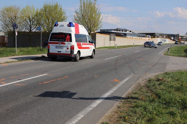 Radfahrerin (69) bei Kollision mit Auto auf Pyhrnpass Straße bei Sattledt tödlich verletzt