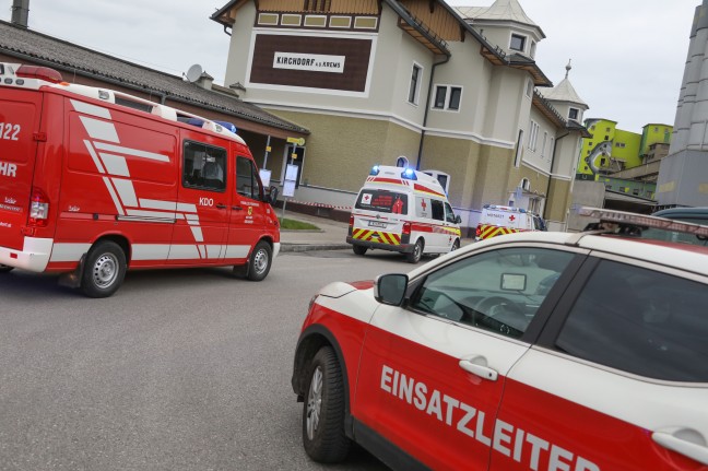 Jugendlicher im Bahnhof Kirchdorf an der Krems von einfahrendem Regionalzug erfasst und schwer verletzt