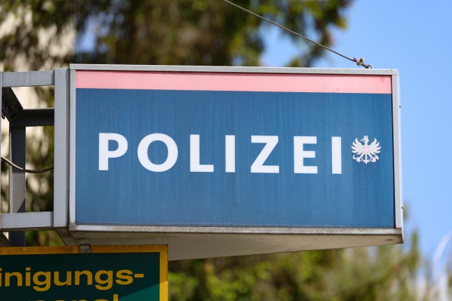 "Tuningnacht" mit 800 Autos sorgt für Großeinsatz der Polizei im oberösterreichischen Zentralraum