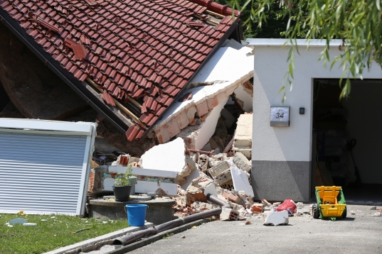 Explosion eines Einfamilienhauses in Kematen an der Krems forderte ein Todesopfer