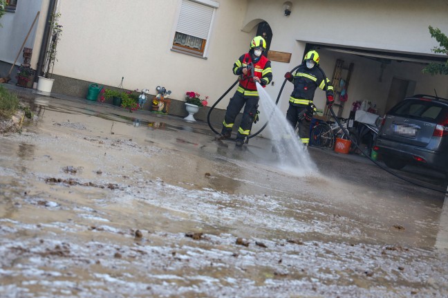 Intensive Gewitterzellen mit Hagel sorgen regional für mehrere Einsätze der Feuerwehren