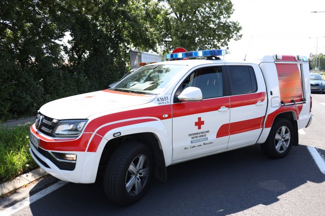 Auffahrunfall auf Innviertler Straße in Wels-Neustadt fordert zwei Verletzte