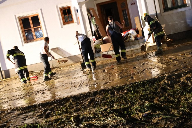 Schweres Unwetter über Oberösterreich führt zu hunderten Einsätzen der Feuerwehren