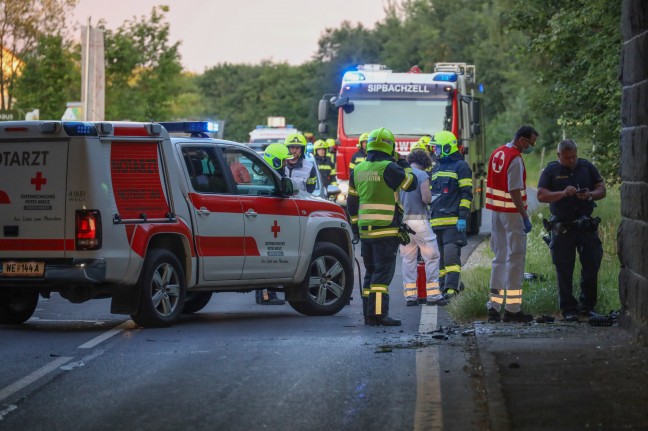 Tdlicher Verkehrsunfall: Motorrad bei Sipbachzell frontal gegen Unterfhrung gekracht