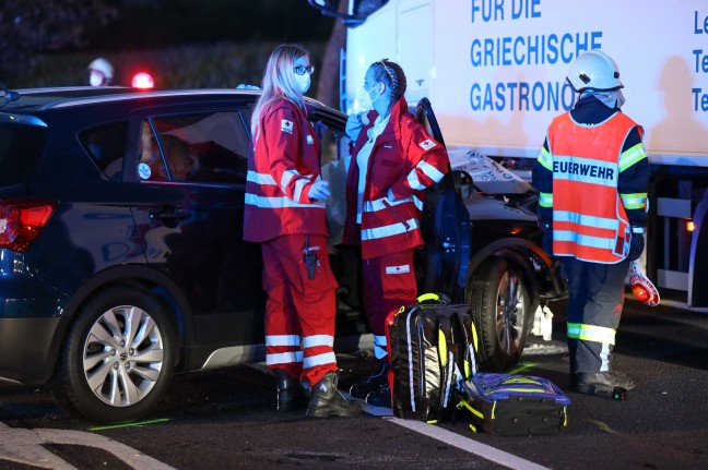 Vier Verletzte bei schwerem Crash auf Pyhrnpass Straße in Steinhaus