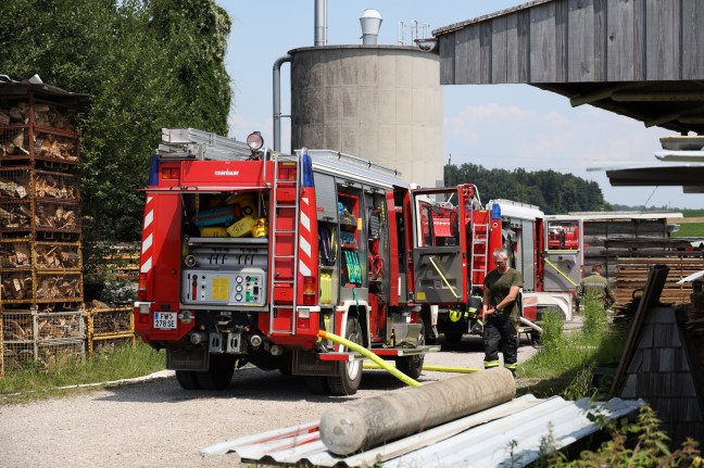 Fnf Feuerwehren bei Brand in einem Sgewerk in Wolfern im Einsatz