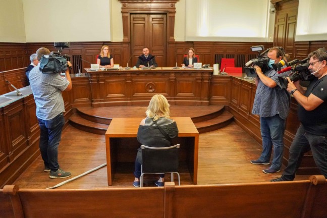 Urteil: 1.200 Euro Geldstrafe wegen Verstoßes gegen Quarantäne aufgrund Covid-19-Infektion