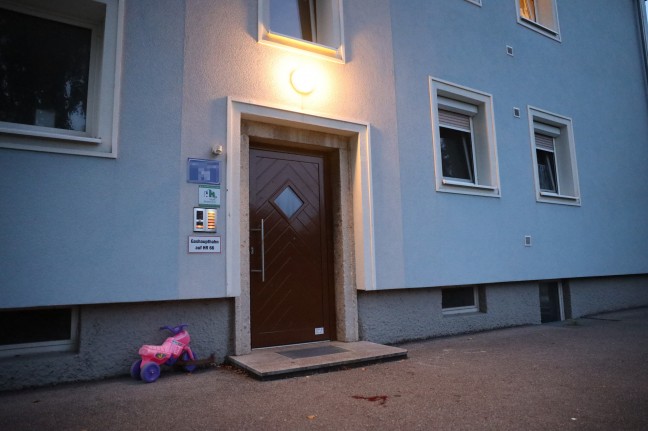 Frau (19) in Wels-Vogelweide niedergestochen und schwer verletzt