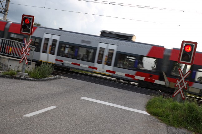 Bahnübergang: Schwierige Problemlösung einer "extremen Unebenheit" in Taufkirchen an der Trattnach
