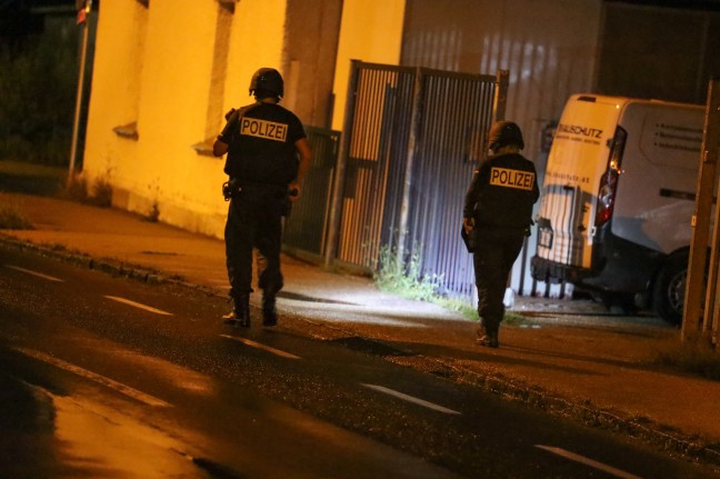 Nächtlicher Großeinsatz der Polizei nach Schüssen in Wels-Innenstadt