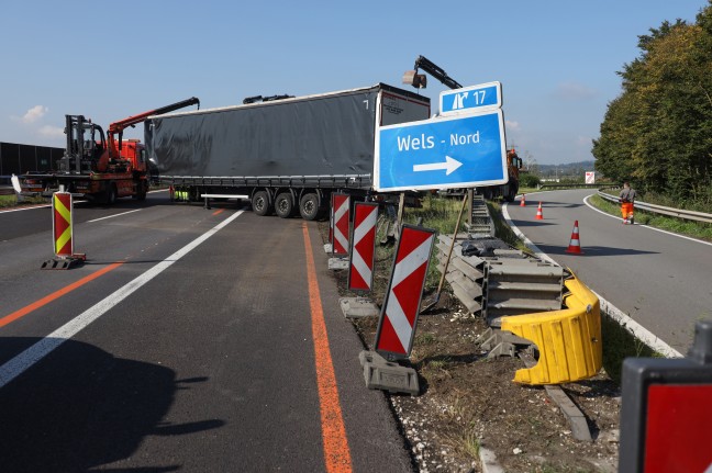 Schwerer LKW-Unfall auf Welser Autobahn bei Wels sorgt für erheblichen Stau