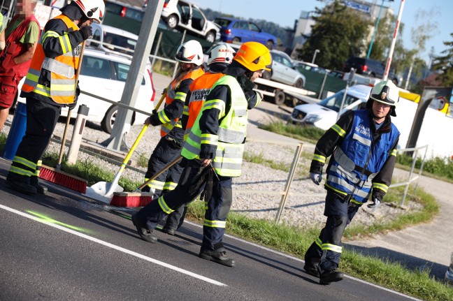 Auffahrunfall auf Wiener Straße in Marchtrenk fordert eine schwerverletzte Person