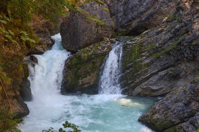 Raftingunfall: Kanufahrer (31) stürzte bei Hinterstoder über Wasserfall