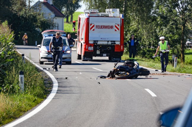 Tödlicher Motorradunfall: Motorradlenker (63) bei Kollision mit Traktor in Waizenkirchen tödlich verletzt