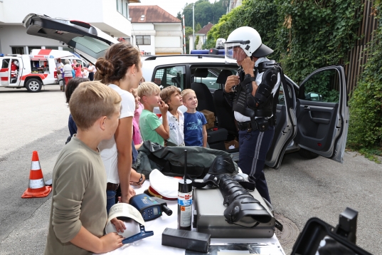 Ferienspaß für die Kids beim Blaulichttag in Thalheim bei Wels