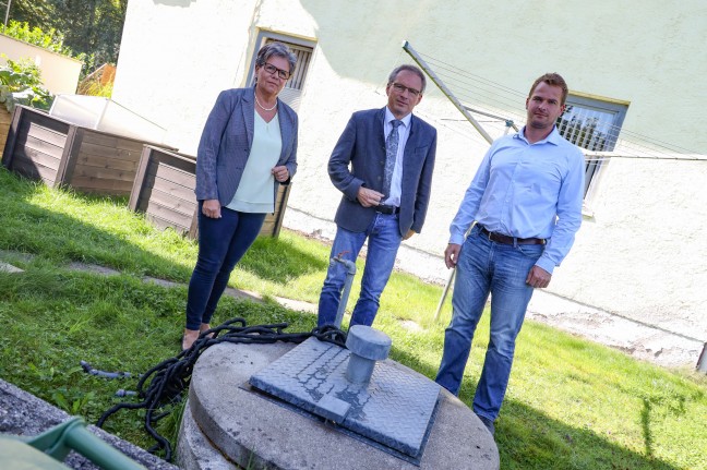 Landesrat Wolfgang Klinger (FPÖ) besichtigte bei Arbeitsgespräch verunreinigte Hausbrunnen