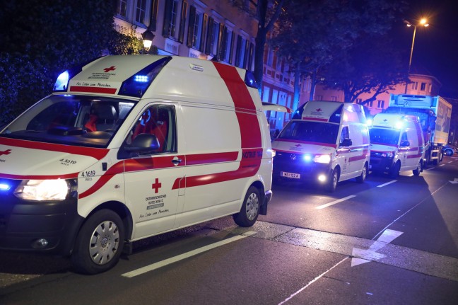 Wohnung in Vollbrand: E-Scooter dürfte Brand in Wels-Innenstadt ausgelöst haben