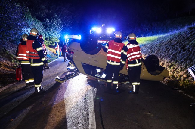 "My driving scares me too": Autoüberschlag in Wels-Oberthan fordert zwei Verletzte
