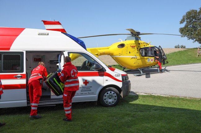 Personenrettung: Verletzte Frau in Offenhausen durch Feuerwehr von Silo gerettet