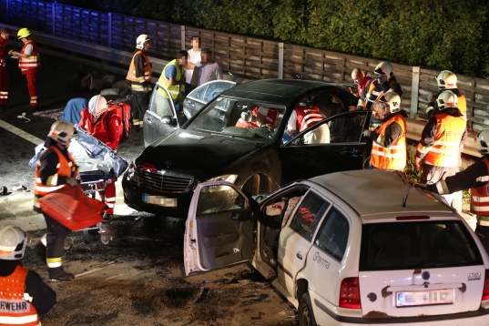 Sieben Verletzte bei schwerem Verkehrsunfall auf der Innkreisautobahn