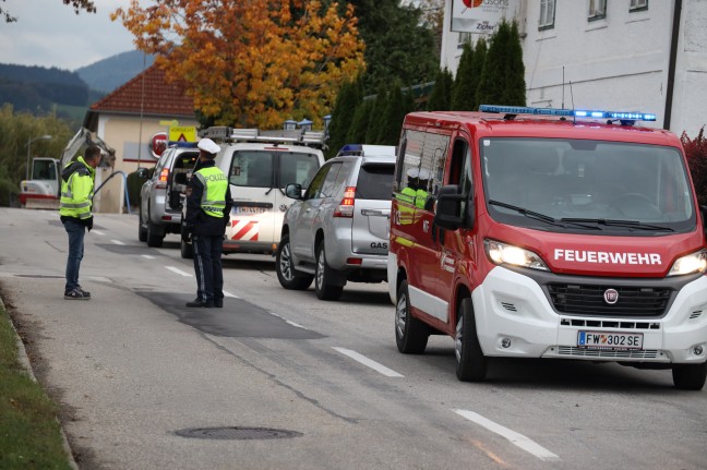 Gashauptleitung angebohrt: Personen aus rund 30 Gebäuden in Waldneukirchen evakuiert