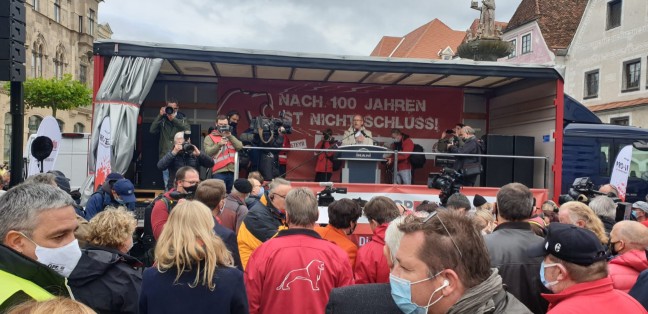 Warnstreik bei MAN-Werk Steyr - Tausende Demoteilnehmer setzen Zeichen des Protestes