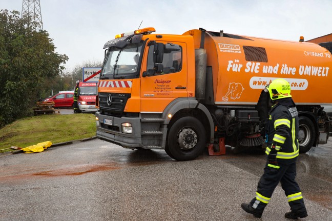 Feuerwehren nach massivem Dieselaustritt in Marchtrenk und Lambach im Einsatz