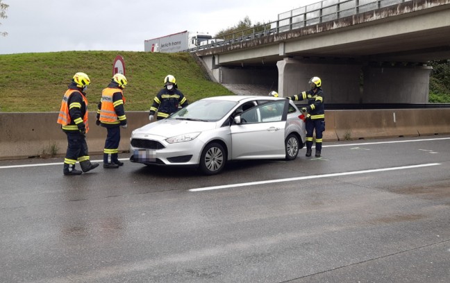 Autolenker (65) bei Verkehrsunfall auf Westautobahn in Seewalchen am Attersee tdlich verletzt