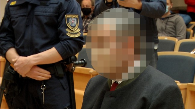 Prozess gegen 46-Jährigen am Landesgericht Steyr nach Bluttat an Mutter in Kronstorf
