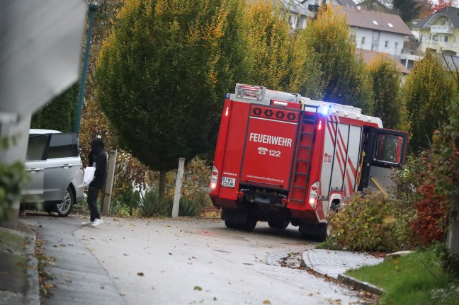 Brand der Mittelkonsole eines Autos sorgt für Einsatz der Feuerwehren in Offenhausen