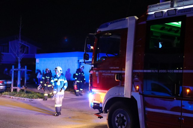 Feuerwehr böswillig zu einem Mehrparteienwohnhaus in Wels-Neustadt alarmiert