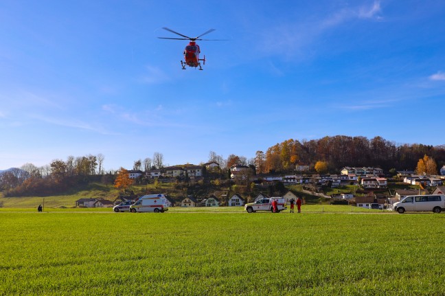 Notarzthubschrauber im Einsatz: Arbeiter erlitt bei Explosion in Gmunden schwere Verbrennungen