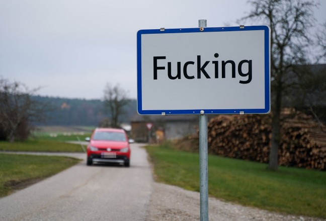 Ortschaft Fucking in Tarsdorf wird laut Gemeinderatsbeschluss auf Fugging umbenannt