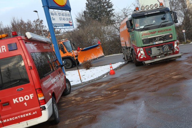 Massiver Dieselaustritt aus PKW führt zu Einsatz der Feuerwehr in Marchtrenk