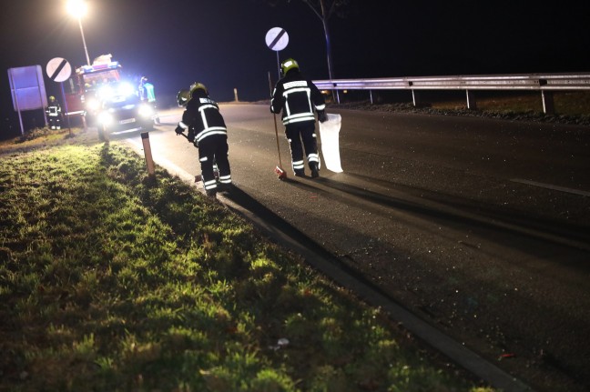 Autoüberschlag bei Verkehrsunfall in Steinerkirchen an der Traun endet glimpflich