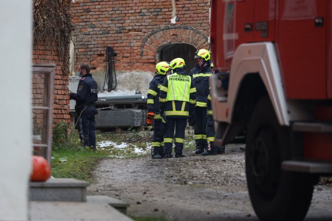 Altbauer bei landwirtschaftlichem Unfall auf Bauernhof in Bachmanning tdlich verletzt