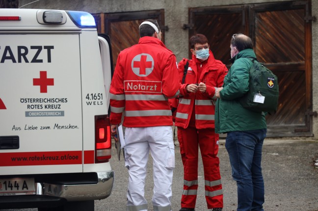 Altbauer bei landwirtschaftlichem Unfall auf Bauernhof in Bachmanning tdlich verletzt