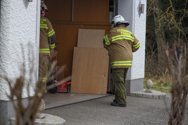 Vergiftungserscheinungen: Feuerwehr in einem Wohnhaus in Fraham im Einsatz