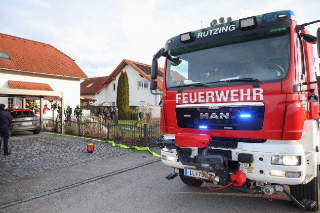 Drei Feuerwehren im Einsatz: Defekter Wschetrockner verraucht Keller eines Hauses in Hrsching