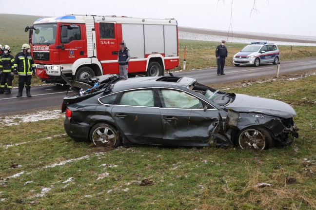 Autolenker (26) bei Verkehrsunfall in Kallham tödlich verunglückt