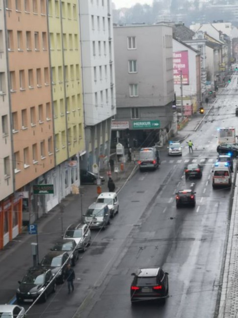 Behinderungen nach Kreuzungskollision in Linz-Innere Stadt