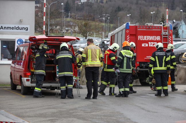 Gefahrstoffeinsatz nach Austritt von Schwefelhexafluorid bei Betrieb in Kirchdorf an der Krems