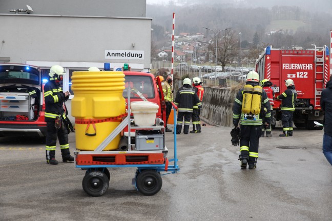 Gefahrstoffeinsatz nach Austritt von Schwefelhexafluorid bei Betrieb in Kirchdorf an der Krems