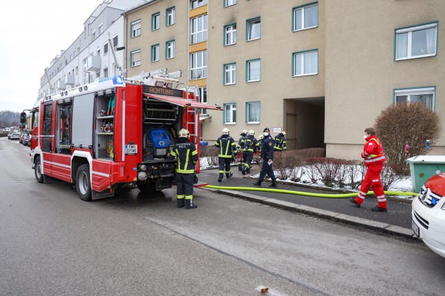 Balkonbrand in einem Mehrparteienwohnhaus in Wels-Lichtenegg