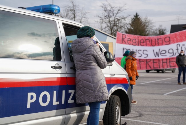 Mehrere "Spaziergänge" in Oberösterreich gegen Maßnahmen der Regierungen - Polizei berichtet von Anzeigen