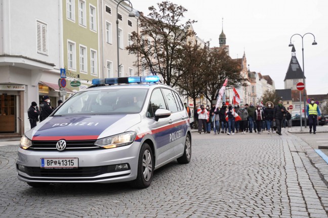 Mehrere "Spaziergänge" in Oberösterreich gegen Maßnahmen der Regierungen - Polizei berichtet von Anzeigen