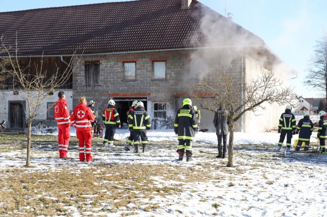 Brand im Garagen- sowie Werkstättenbereich eines alten Bauernhofes in Adlwang