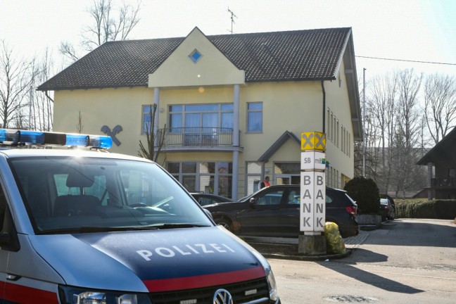 Tatverdächtiger festgenommen: Cobra-Einsatz in Taufkirchen an der Pram nach Banküberfall